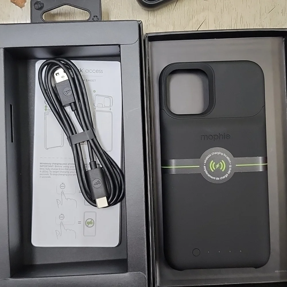 Mophie juice pack access everyday protection with that extra back up battery